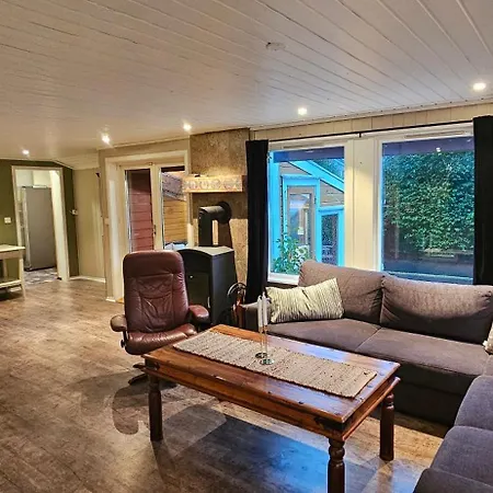 Feriehus On Aros, Close To The